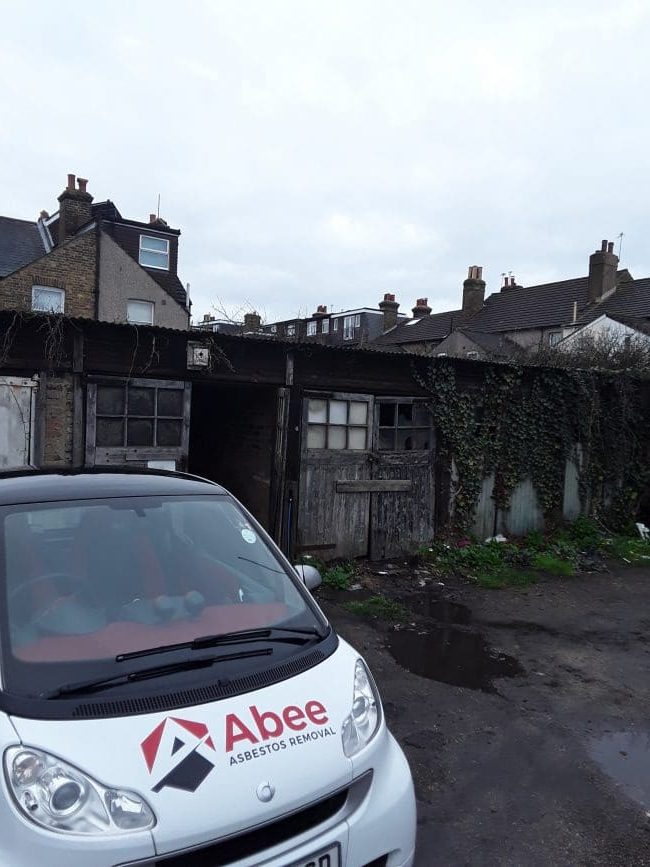 Asbestos Garage Roof Removal In London